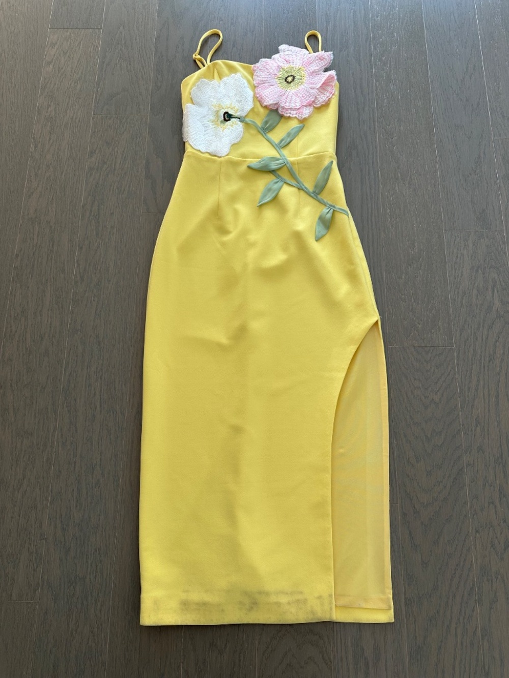 Elliatt Hope Strapless Yellow Floral Appliqué Midi Dress 3D Flower - SMALL - Picture 2 of 11